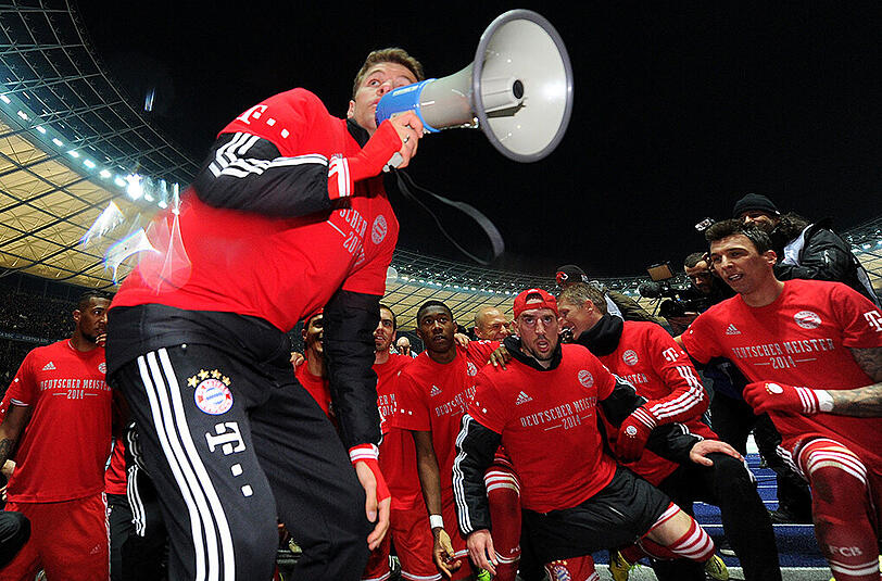 25. März 2014, Olympiastadion in Berlin: Noch nie in 51 Jahren Bundesliga stand ein Meister so früh fest. Die Bayern mit Feierbiest Thomas Müller an der Spitze genießen ihren besonderen Sieg bei Hertha BSC.