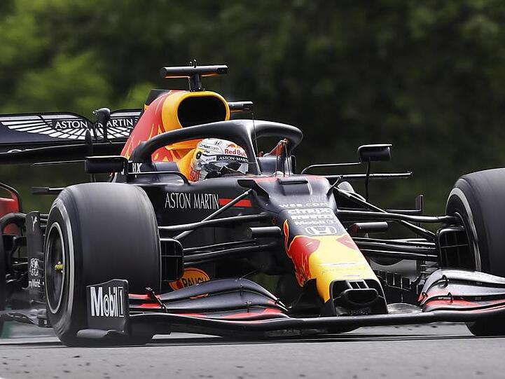 Max Verstappen landete mit seinem Red Bull hinter Lewis Hamilton auf Platz zwei.