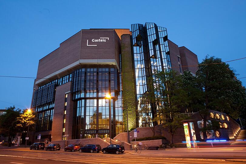 Wie eine Burg erhebt sich der Gasteig in bester M&uuml;nchner Lage.
