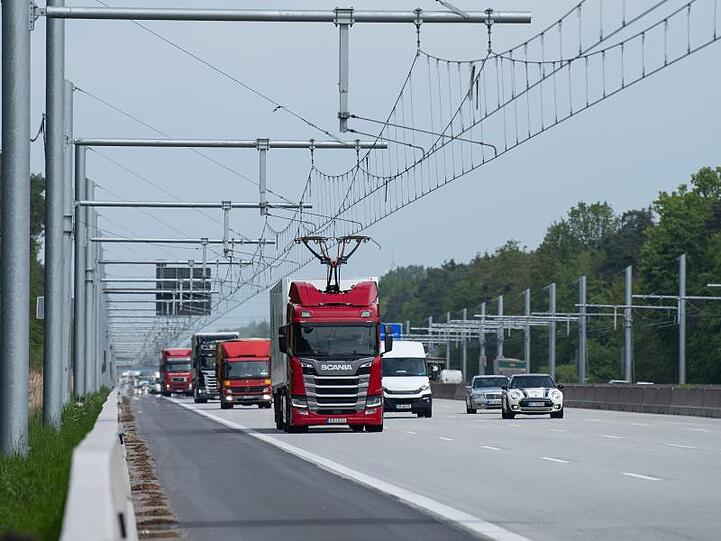 Das Bundesumweltministerium hat die fünf Kilometer lange Strecke zwischen Langen und Weiterstadt mit knapp 14,6 Millionen Euro finanziert.