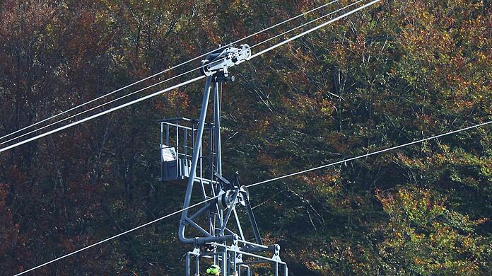 14 Männer saßen in der Seilbahn fest.