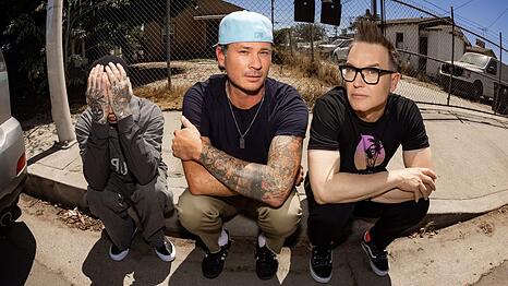Deutsche Fans k&ouml;nnen blink-182 2027 unter anderem in Berlin live erleben.