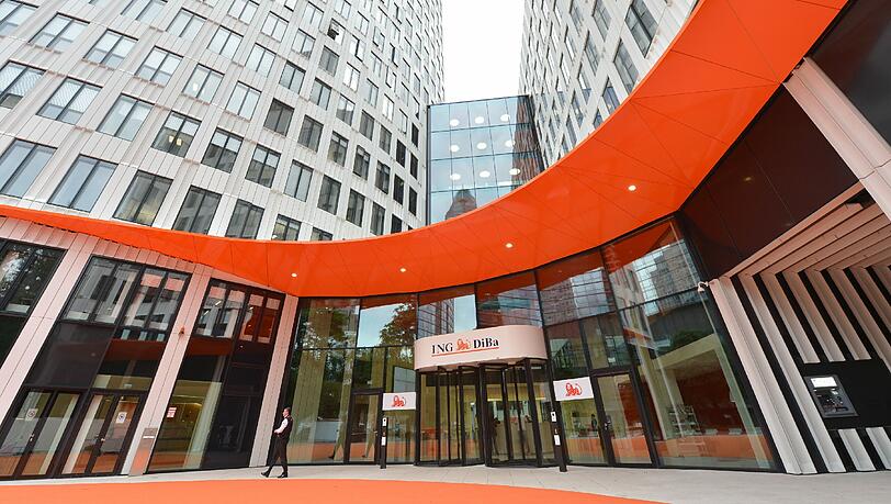 Ende 2016 zählte die 100-Prozent-Tochter der niederländischen Großbank ING somit 8,8 Millionen Privatkunden in Deutschland und Österreich. Ende 2016 zählte die 100-Prozent-Tochter der niederländischen Großbank ING somit 8,8 Millionen Privatkunden in Deutschland und Österreich.