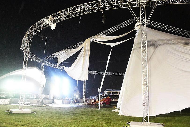 Großflächige Verwüstung und Verletzte beim Echelon-Festival. Die Bilder.