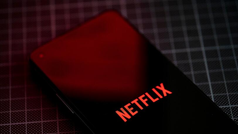 Nutzer der Netflix-App werden Clips im Hochformat zu sehen bekommen. (Archivbild)