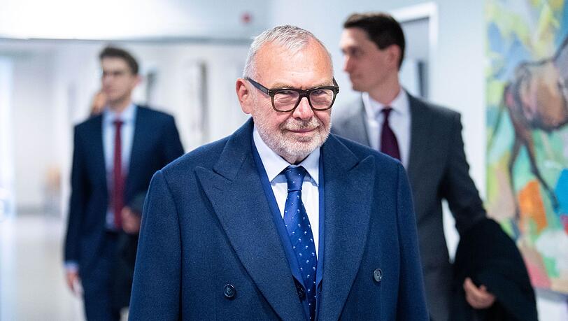 Der Ex-Kanzler war ein gut bezahlter Multifunktion&auml;r der Signa-Gruppe.