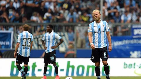 Spieler, Verantwortliche und Fans sind enttäuscht nach dem Abstieg in die dritte Liga.