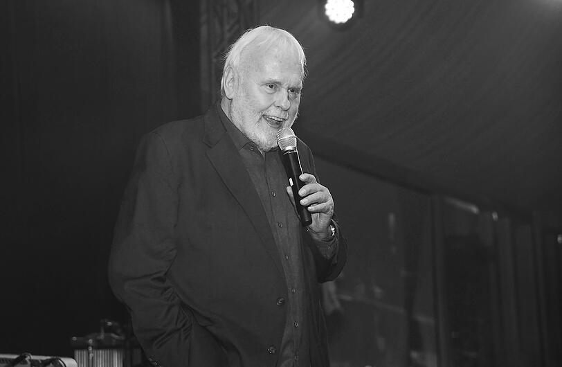 Der Entertainer Gunther Emmerlich ist am 19. Dezember mit nur 79 Jahren an Herzversagen gestorben.