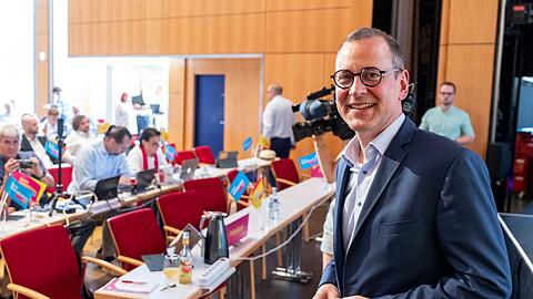 Nach wenigen Monaten an der Spitze der FDP in Bayern ist f&uuml;r Michael Ruoff schon wieder Schluss. Auf dem Parteitag an diesem Wochenende muss sich der Landesverband einen neuen Vorsitzenden suchen. Vier Bewerber haben bisher ihr Interesse bekundet. (Archivbild)