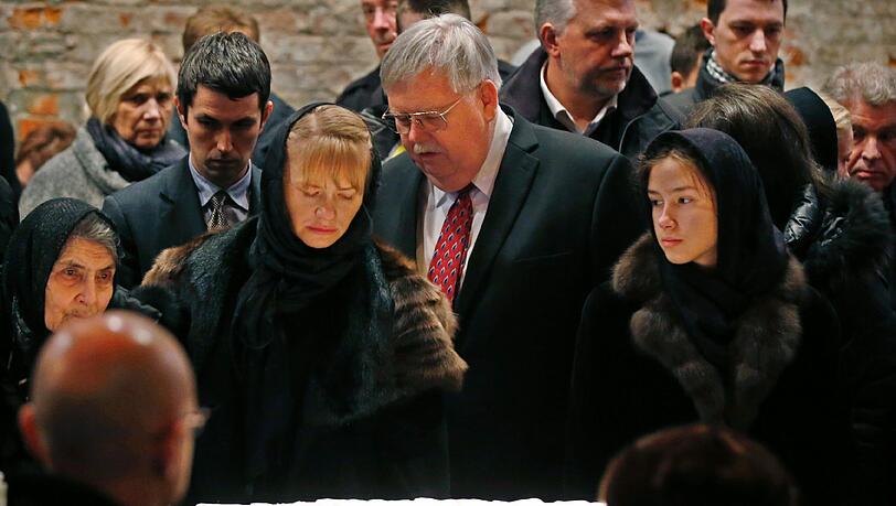 Russland nimmt Abschied von Kremlkritiker Boris Nemzow. Russland nimmt Abschied von Kremlkritiker Boris Nemzow.