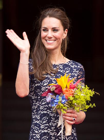 In Kanada trug Kate dieses 2.800 Euro teure Kleid von Erdem.
