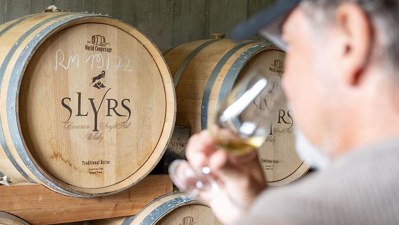 Die Whisky-Destillerie Slyrs vom Schliersee wird Tastings anbieten. Die Whisky-Destillerie Slyrs vom Schliersee wird Tastings anbieten.