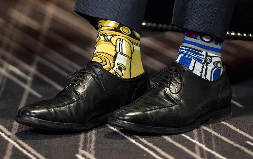 "Star Wars"-Fans Justin Trudeau mit unterschiedlichen Socken beim Empfang von Kenny im Mai 2017 in Montreal.