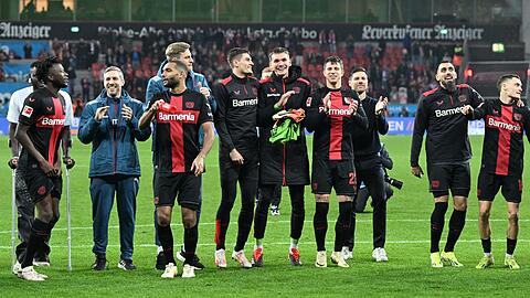 Bayer 04 Leverkusen hat sich im Bundesliga-Topspiel klar mit 3:0 gegen den FC Bayern München durchgesetzt.