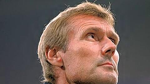 Blickrichtung Fürth: Rudi Bommer würde den Trainer-Job beim Kleeblatt gern übernehmen.