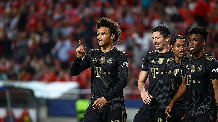 Leroy Sané (l.), Robert Lewandowski und Co. haben in dieser Saison häufig Grund zum Jubeln. (Symbolbild)