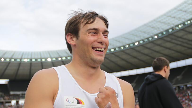 Kugelstoßer Sebastian Dietz sorgte für einen neuen WM-Rekord im Kugelstoßen. Kugelstoßer Sebastian Dietz sorgte für einen neuen WM-Rekord im Kugelstoßen.