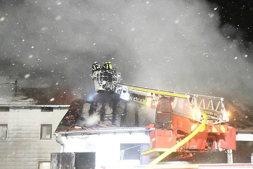 Am Mittwoch kam es in einem Bauernhof nahe Dorfen zu einem Großbrand.