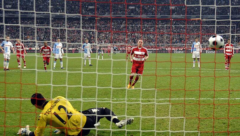 Im bis dato letzten Münchner Derby sorgte Franck Ribéry mit einem frechen Elfmeter für die Entscheidung. Im bis dato letzten Münchner Derby sorgte Franck Ribéry mit einem frechen Elfmeter für die Entscheidung.