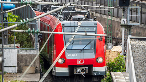 Ab Mitte August sind die S-Bahn-Gleise am Laimer Bahnhof f&uuml;r einige Tage gesperrt. (Symbolbild)