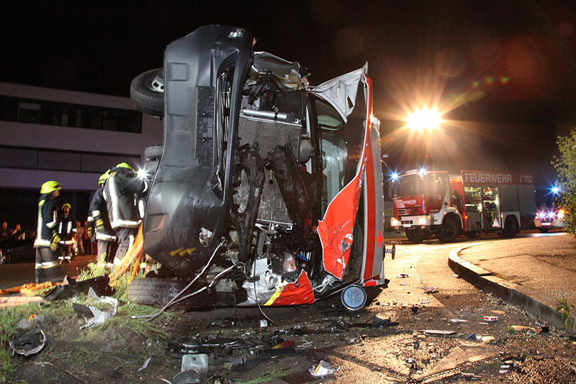 Crash mit Rettungswagen: Bilder aus Landshut!