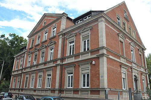 In der Bärenschanzstraße residiert die Schickedanz-Immobilien-Firma ICN Consult mit 35 Mitarbeitern.