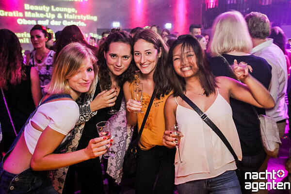 Der "New Satday" - House vs. Black 2.0 findet jeden Samstag im Jack Rabbit statt.