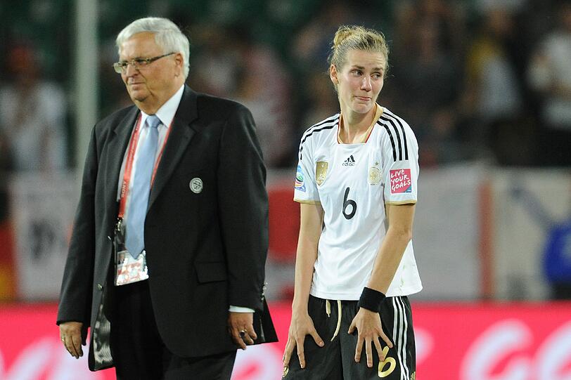 Tränen, Trauer und Fassungslosigkeit nach dem WM-Aus - und Zwanziger gibt den Tröster. Die Bilder