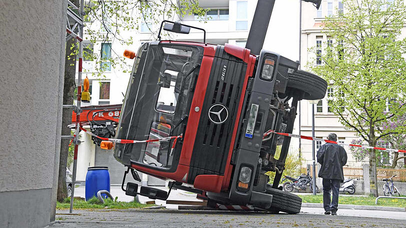 Bilder vom Unfallort in der Thalkirchner Straße.