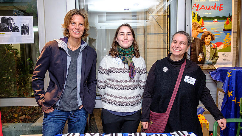 Das Veranstaltungsteam des Informationsbüros des Europäischen Parlamentes in München (v.l.): Cosima Möller, Maria Sophia Colberg Olsen und Brigitte Klingenberger.