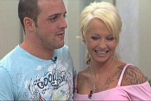 Tragisch: Die aus der TV-Sendung „Big Brother“ bekannte Erotikdarstellerin „Sexy-Cora“ ist tot. So behalten ihre Fans die 23-Jährige in Erinnerung.