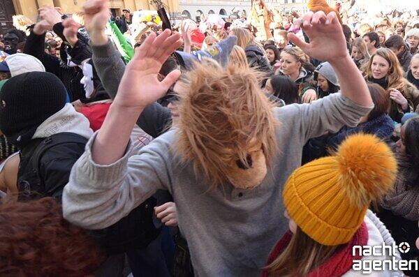 Der Flashmob auf dem Odeonsplatz. Noch mehr Bilder gibt es auf www.nachtagenten.de