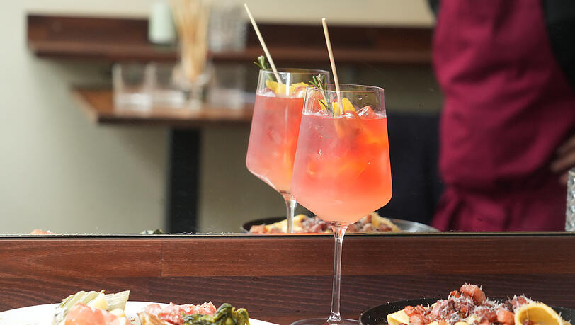 Mit einem Barissimo-Spritz und ein paar Antipasti startet es sich gut in den Feierabend.