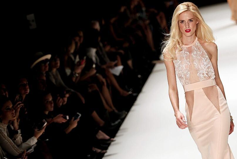 Diese sexy (Bade-)mode stammt vom türkischen Designer Cengiz Abazoglu.