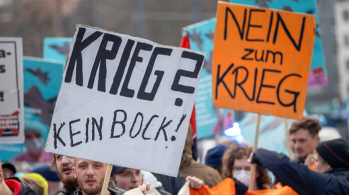 Jährlich ruft die Antisiko in der Nähe des Hotels Bayerischer Hof zum Protest gegen die Münchner Sicherheitskonferenz auf.
