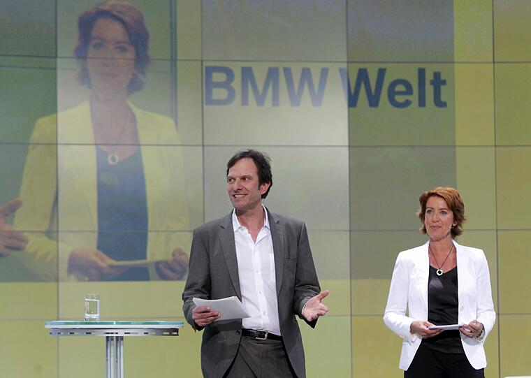 Charme-Offensive für (oder gegen) Olympia: Katarina Witt, OB Christian Ude, Joschka Fischer, Katharina Schulze und Christian Stückl diskutieren über Olympia 2018. AZ-Chefredakteur Arno Makowsky und BR-Moderatorin Ursula Heller führten durch die Diskussion. Die Bilder des spannenden Abends.
