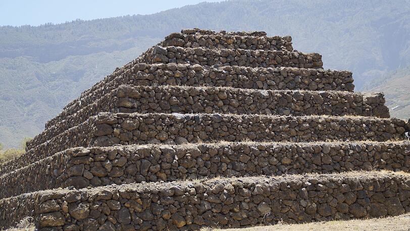 Die Pyramiden von Güimar stehen auf Teneriffa.