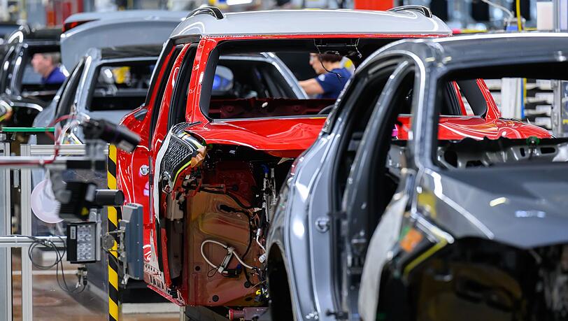 Ab 2035 sollen in der EU keine neuen Autos mit Benzin- oder Dieselmotor mehr zugelassen werden dürfen. (Symbolbild)