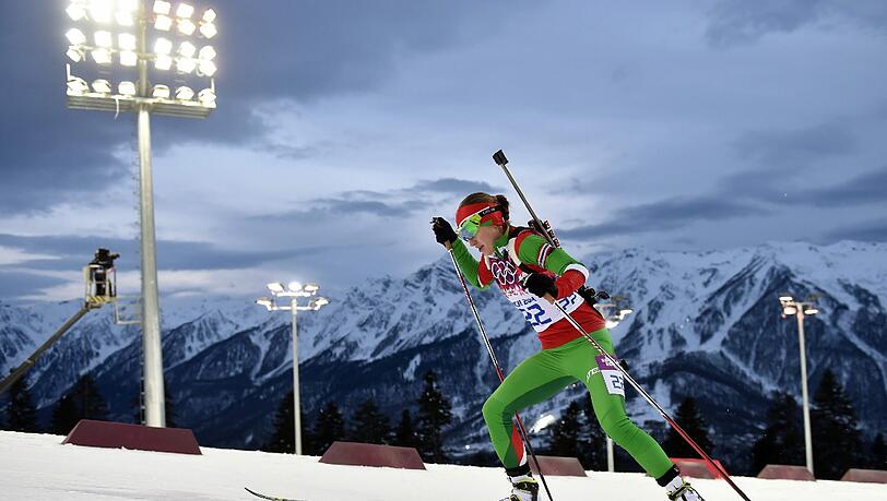 Darya Domratschewa ist Magdalena Neuners
Nachfolgerin als Biathlon-Olympiasiegerin in der Verfolgung. Darya Domratschewa ist Magdalena Neuners
Nachfolgerin als Biathlon-Olympiasiegerin in der Verfolgung.