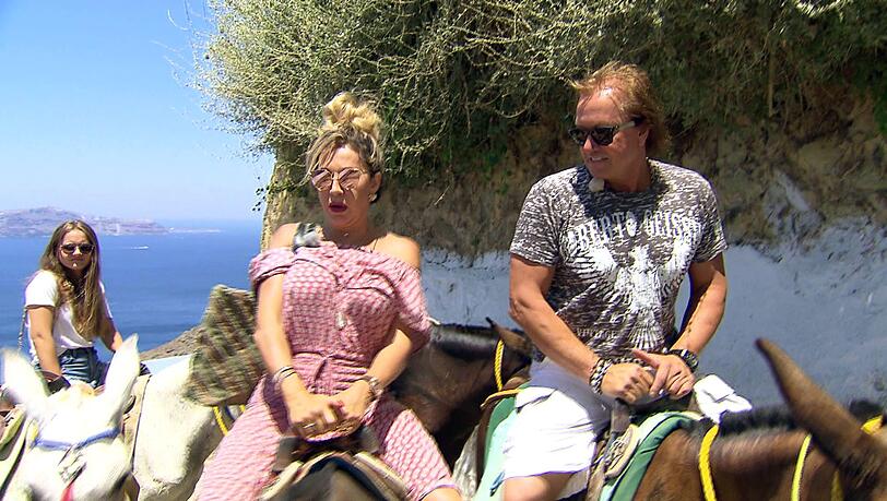 (Kein) Spaß beim Eselreiten: Carmen und Robert Geiss. (Kein) Spaß beim Eselreiten: Carmen und Robert Geiss.