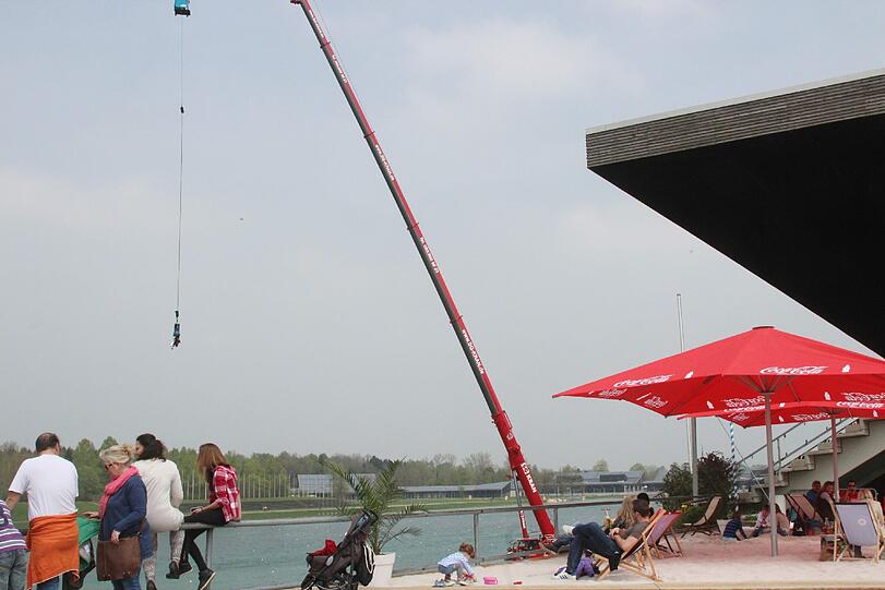 Impressionen vom Beachresort neben der großen Tribüne an der Olympiaregattaanlage.