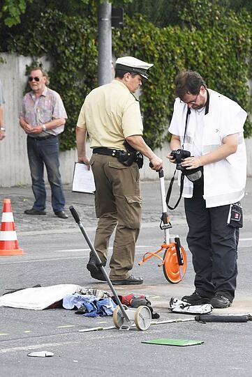Am Dienstagvormittag kam es in Milbertshofen zu einem Unfall zwischen einem Wohnmobil und einem Roller.