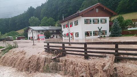 Der Landkreis Berchtesgadener Land hat nach starkem Regen den Katastrophenfall ausgerufen.