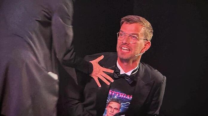 Joko Winterscheidt pöbelt gegen Matthias Schweighöfer.