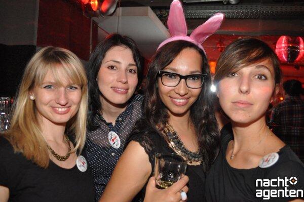 In der 089 Bar war am Samstag das Motto "Zum Knutschen". Mehr Bilder unter: href="http://www.nachtagenten.de/event/12.04.2014/089-bar/zum-knutschen.300700.html