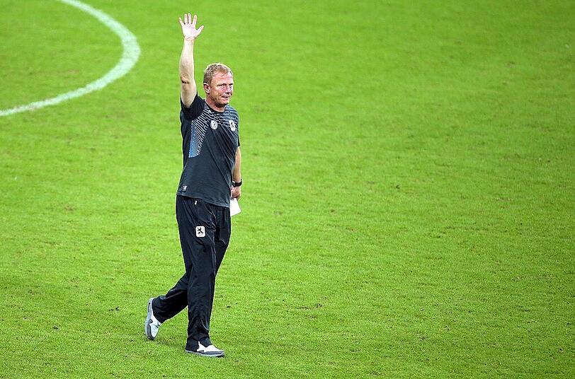 Trainer Torsten Fröhling ist übrigens in Kreta, Griechenland: &bdquo;Ich hab es meiner Tochter versprochen." (Archivbild)