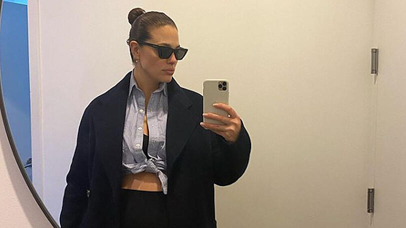 Ashley Graham würde lieber auf die Klamotten verzichten