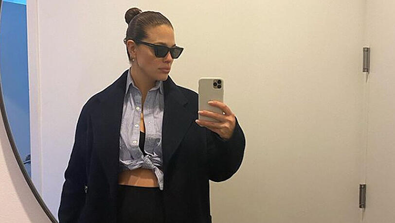 Ashley Graham würde lieber auf die Klamotten verzichten Ashley Graham würde lieber auf die Klamotten verzichten
