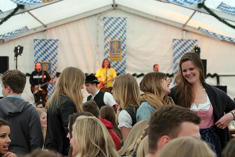 Selten ist eine Veranstaltung in Harlaching so umstritten gewesen wie das Burschenfest. Die AZ hat sich selber ein Bild gemacht.