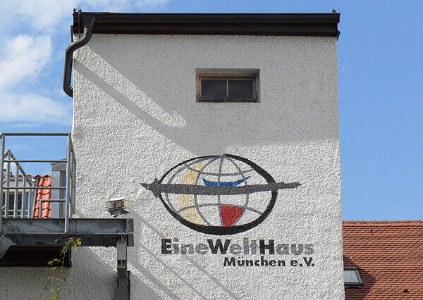 Das Münchner Tierschutztheater e.V. lädt am 28. März ins EineWeltHaus zum Tierschutznachmittag ein.